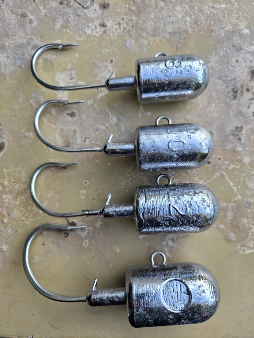 Large and Medium Jig Heads, photo 1